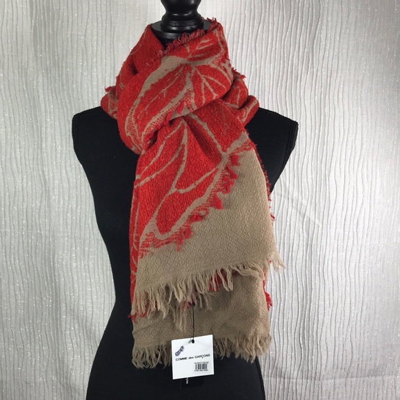 COMME des GARÇONS Rose Jacquard Wool Blend Scarf - Picture 2 of 8